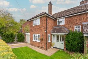 40, Lords Meadow, St. Albans AL3 7BX
