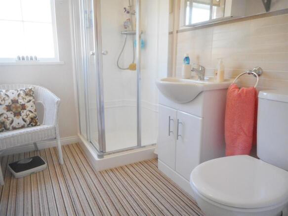 2 bed Park Home for sale Image 10