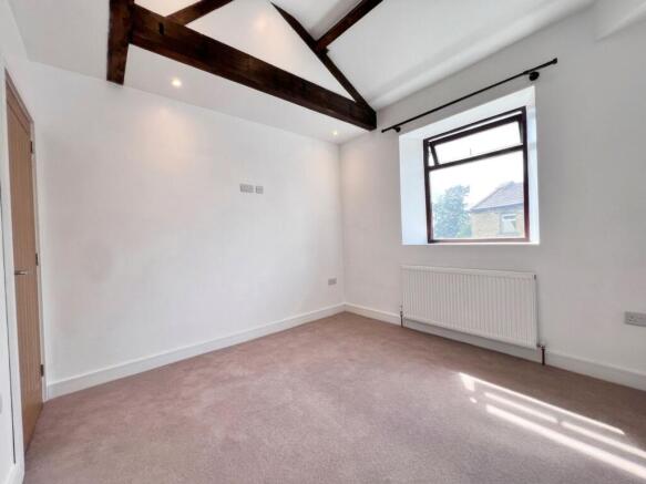 2 bed Terraced to rent Image 7