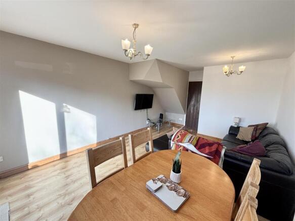 Lounge/Diner