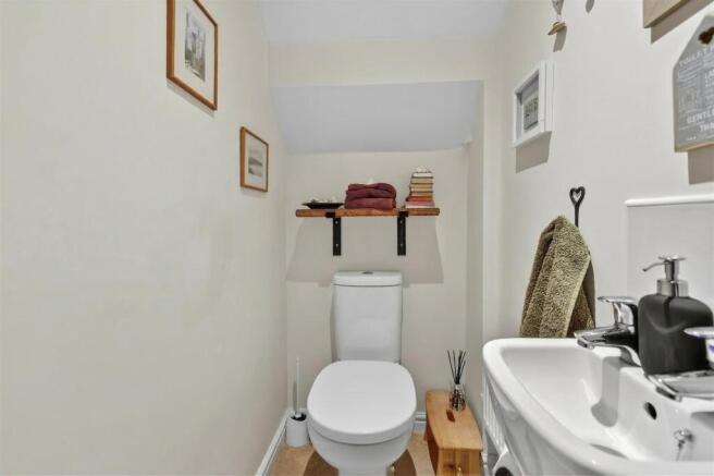3 bed Detached for sale Image 6