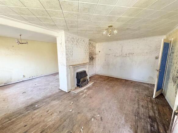 Living Room.jpg