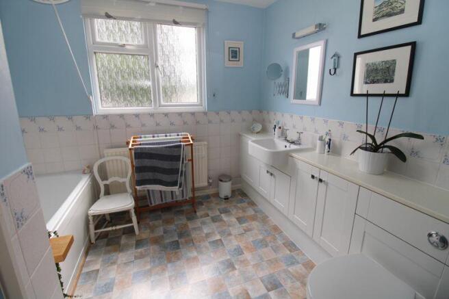 En-Suite Bathroom