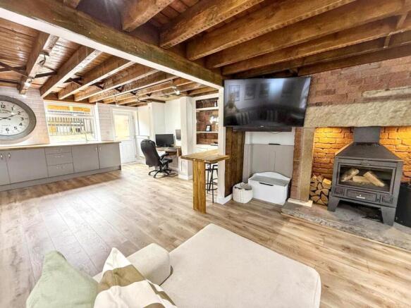4 bed Terraced for sale Image 10