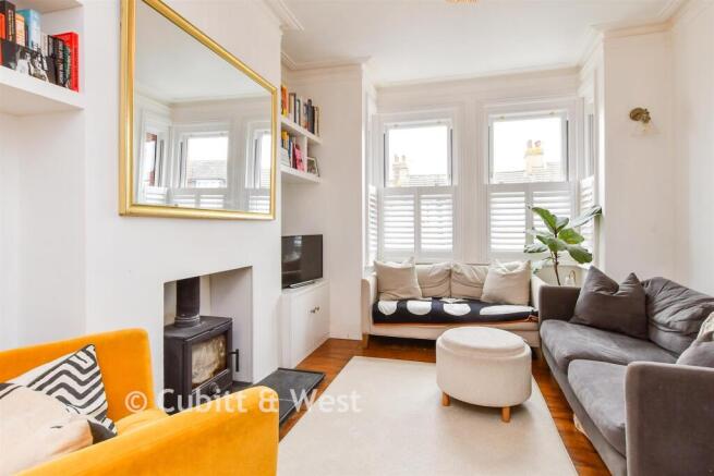 Lounge/ Dining Room