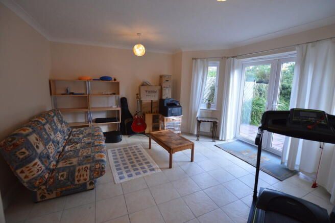 4 bed Town House to rent Image 9