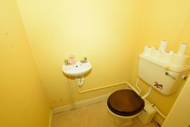 UPSTAIRS WC