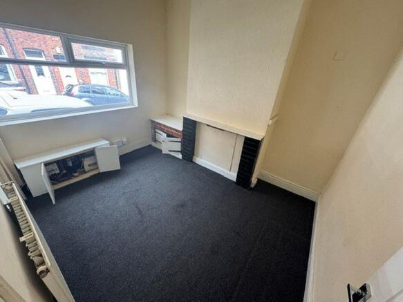 FRONT ROOM