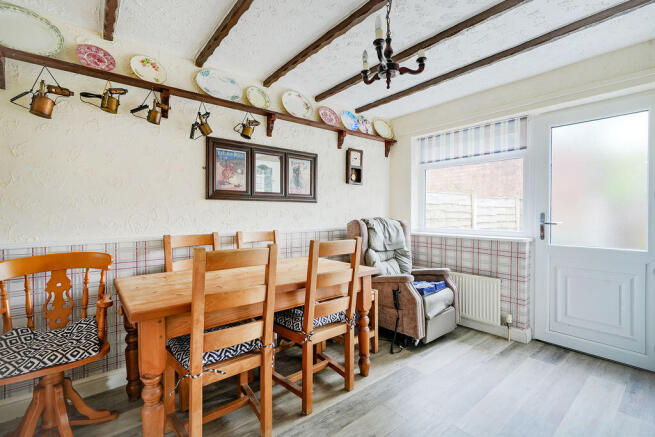 3 bed Terraced for sale Image 9