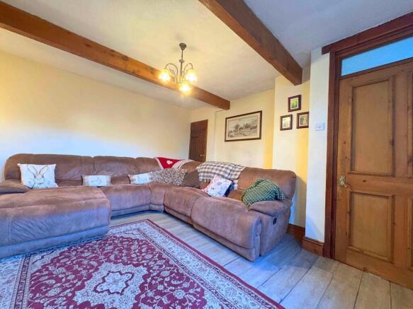 4 bed Semi-Detached for sale Image 7
