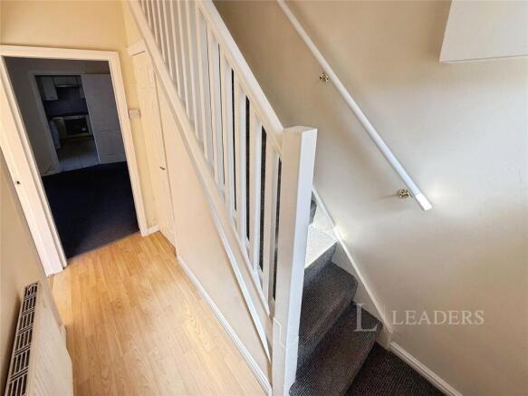 3 bed House to rent Image 5