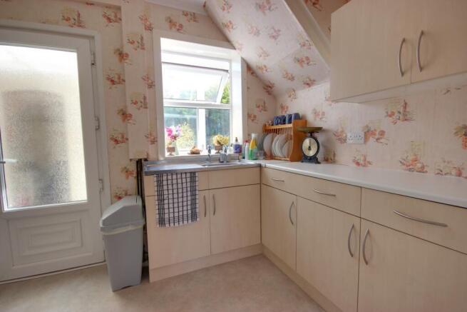 3 bed Semi-Detached for sale Image 12