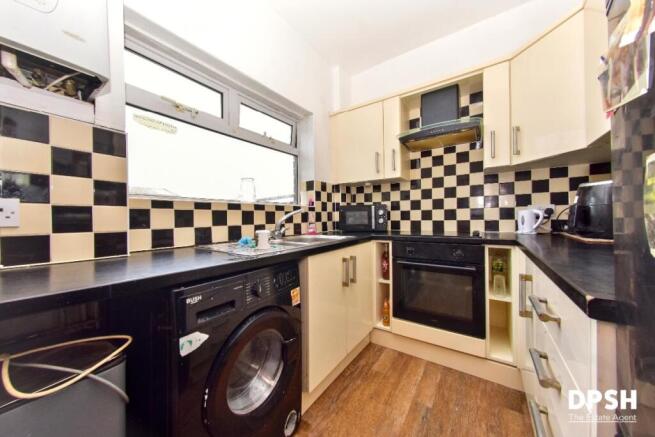 2 bed Terraced for sale Image 6