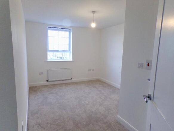 2 bed Flat to rent Image 5