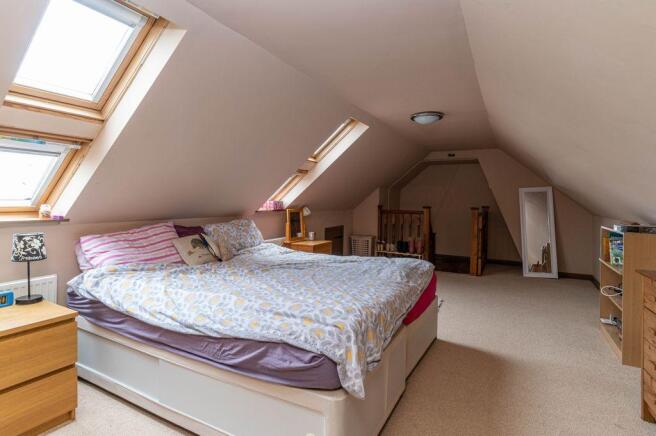 Bedroom 2 (Double)