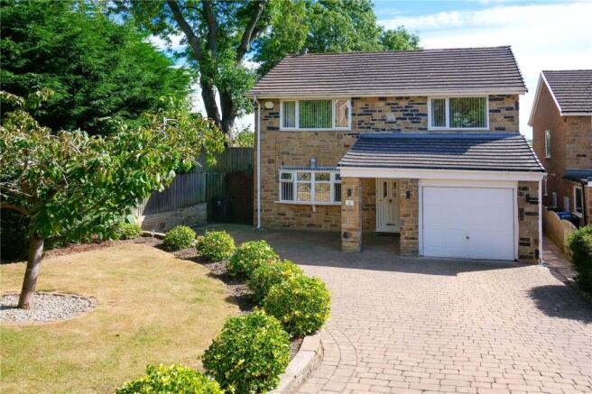 4 bed Detached for sale Image 9