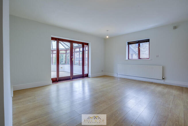 4 bed Detached for sale Image 12