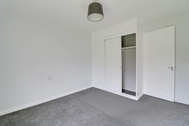 2 bed Apartment for sale Image 12