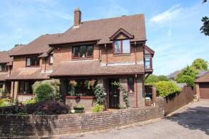 10, Woodley Gardens, Lymington SO41 9LH