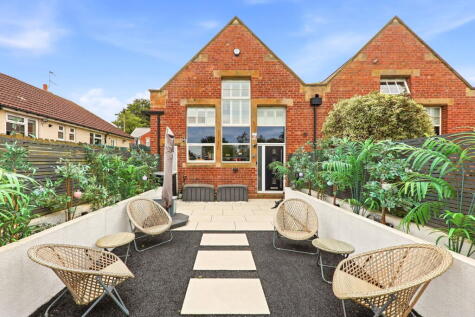 Carlton Green,Rothwell,Leeds,LS26 0DD