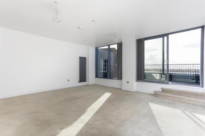 3 bed Apartment to rent Image 7
