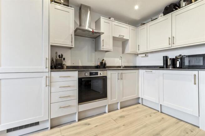 109 Columbia House internals_004.JPG