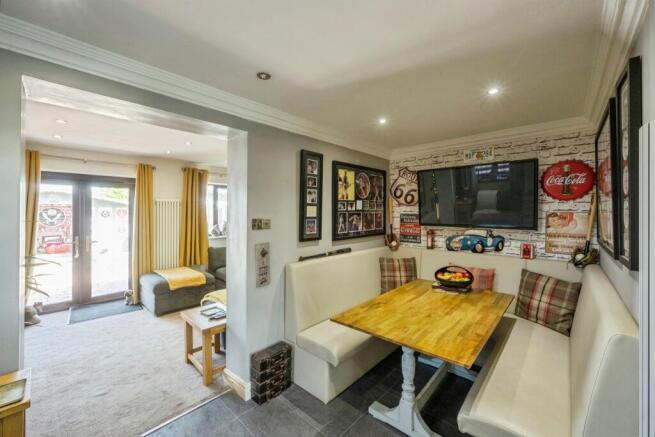 2 bed Semi-Detached for sale Image 9