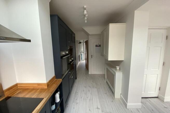 KITCHEN DINING ROOM