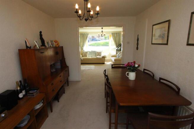 87 St Davids Drive 022.JPG