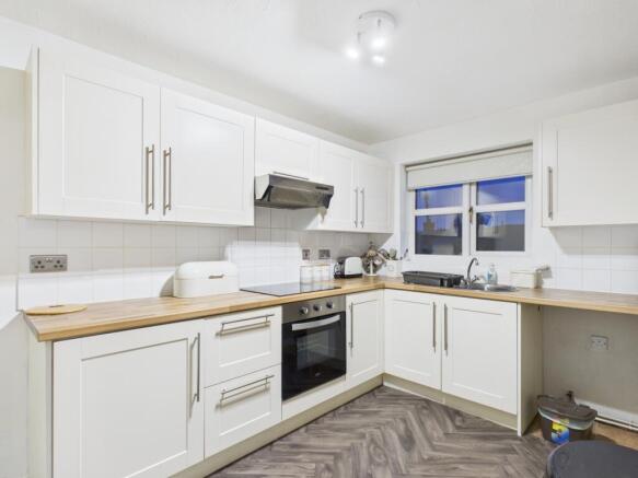 CAM03729G0-PR0225-STILL001