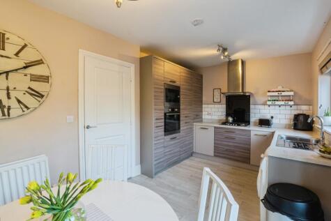 Windward Avenue, Fleetwood, FY7