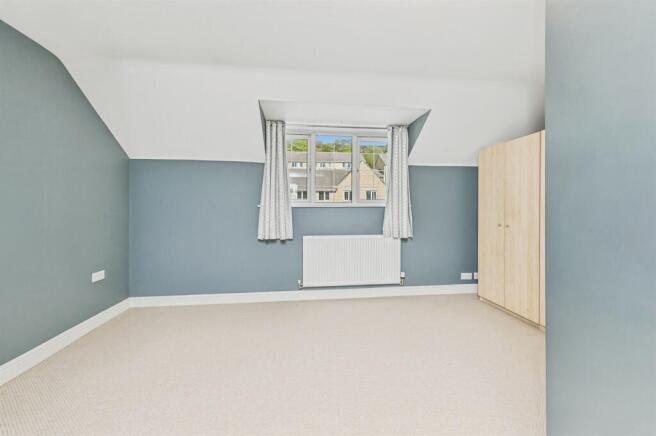 3 bed Semi-Detached for sale Image 12