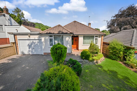 Viewlands Drive, Wightwick, Wolverhampton, WV6