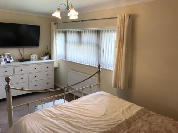 Bedroom 1 - View 2