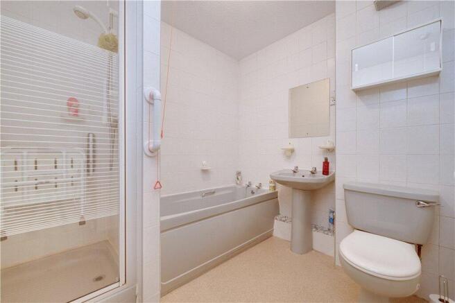 2 bed Apartment for sale Image 9