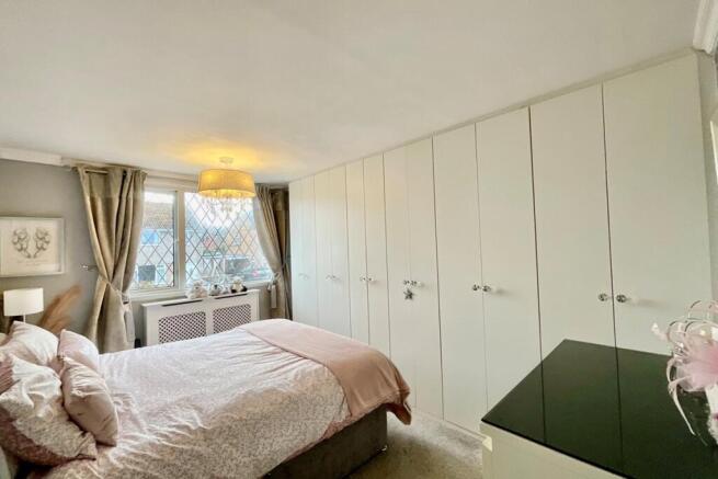 3 bed Semi-Detached for sale Image 12