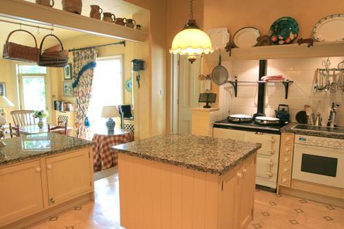 Country Kitchen