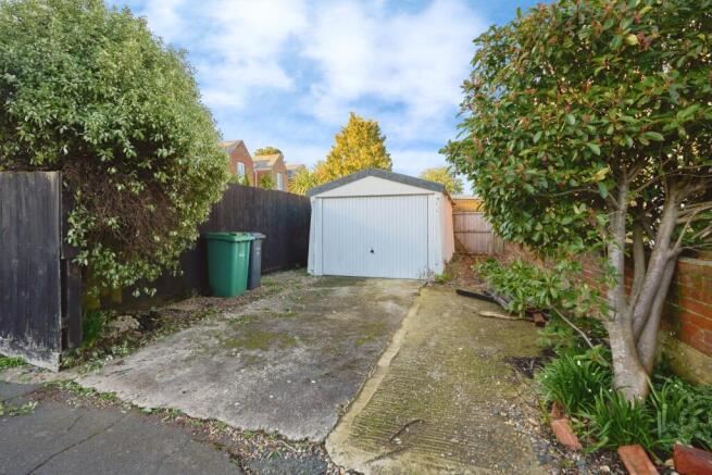 Garage & Parking