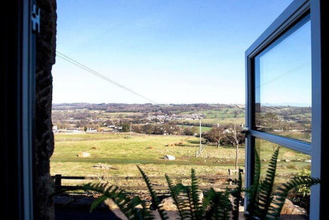 2 bed Barn Conversion to rent Image 8
