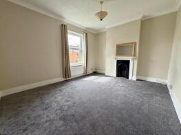 37, East Grove, Leamington Spa CV31 2AJ