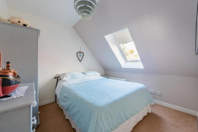 BEDROOM 2