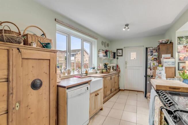 Attik 9 St Johns Road, Bungay NR35, 1DH (23).jpg