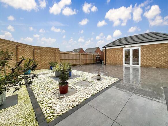 Landscaped Low-Maintenance Garden 429