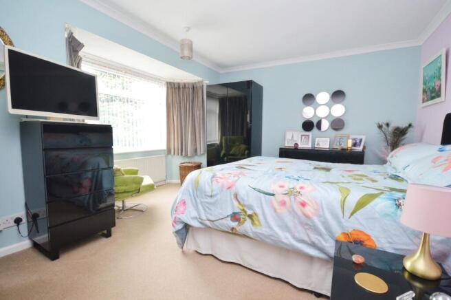 2 bed Semi-Detached for sale Image 12