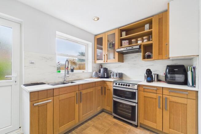 2 bed Semi-Detached for sale Image 5