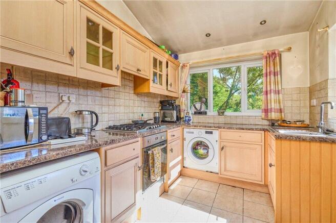 3 bed Terraced for sale Image 4