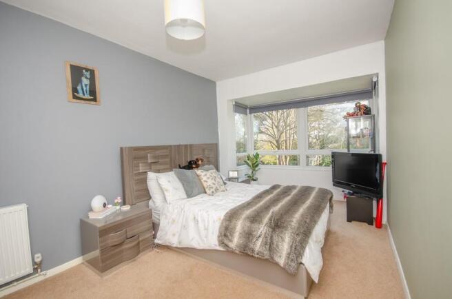 Bedroom 1.jpg