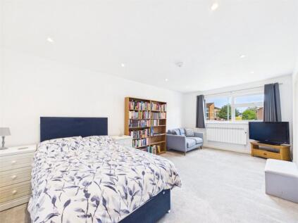 Golden Vale, Churchdown, Gloucester, Gloucestershire, GL3