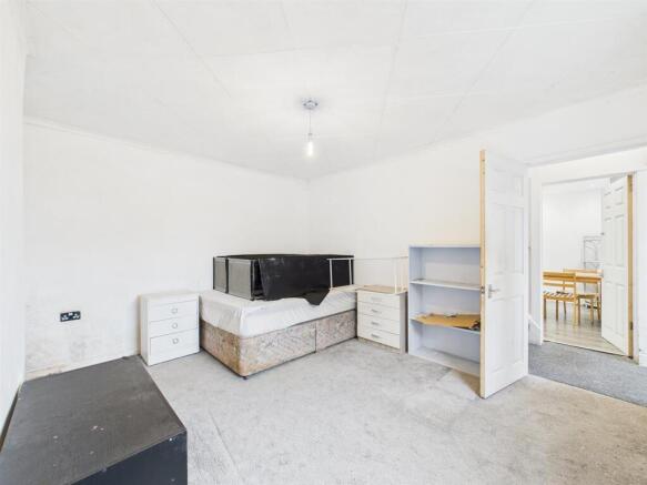 7 - Station Road, Yate.jpg