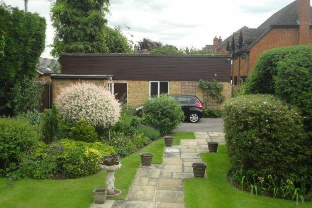 FRONT GARDEN